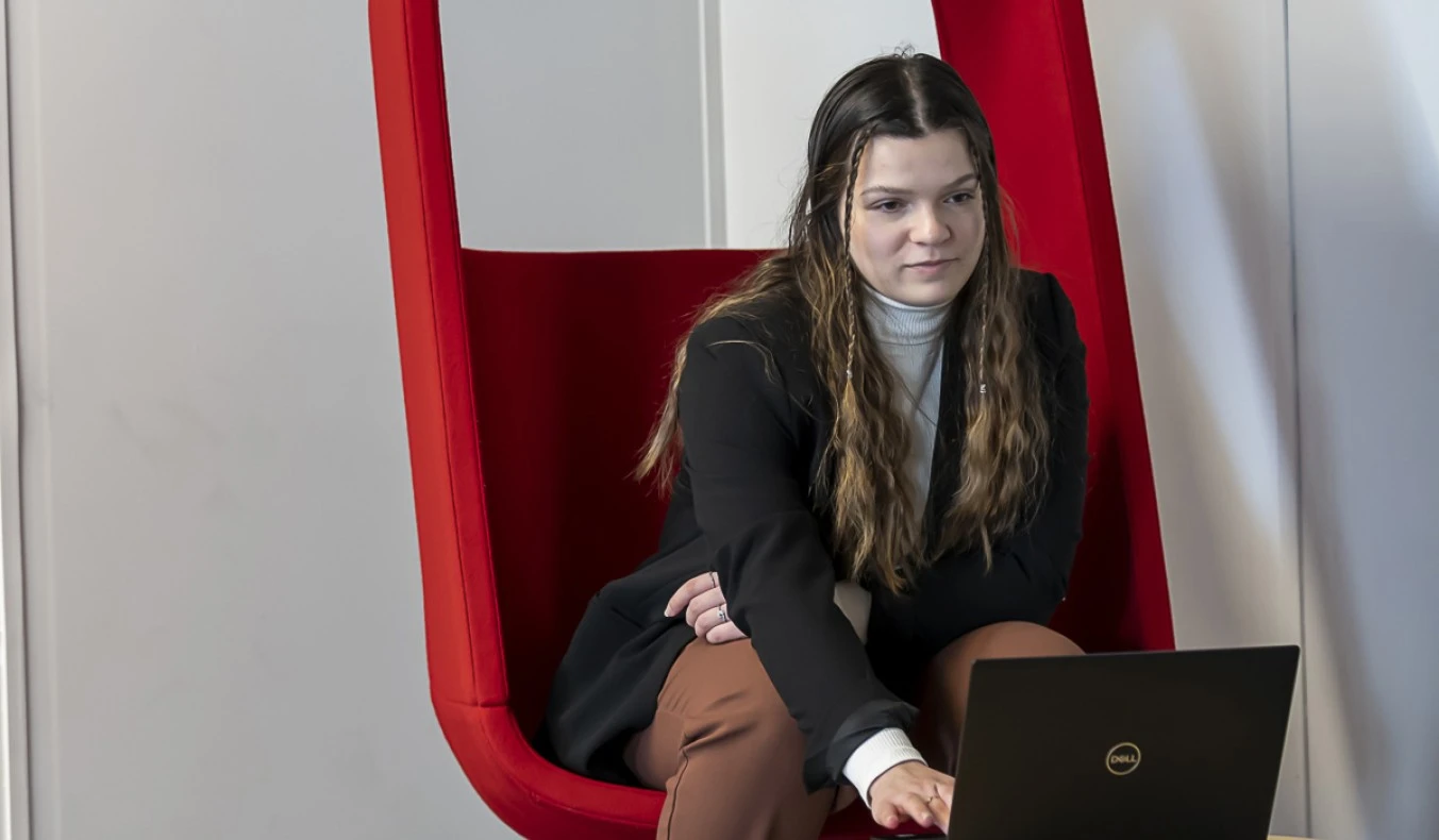 Honors Bachelor of Commerce (Digital Marketing)